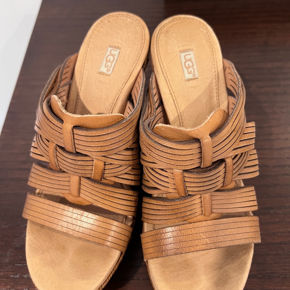 UGG Women's Brown Woven Sandals